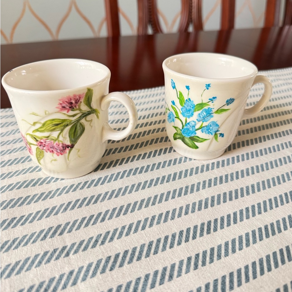 VTG two Syracuse tea cups